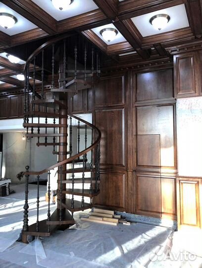 Деревянный потолок из массива дерева