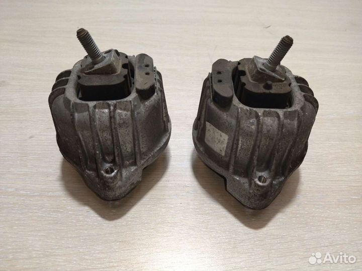 Подушки двигателя бмв е90 из Японии