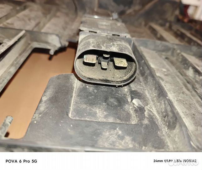 Моторчик вентилятора охлаждения Ауди А8D3