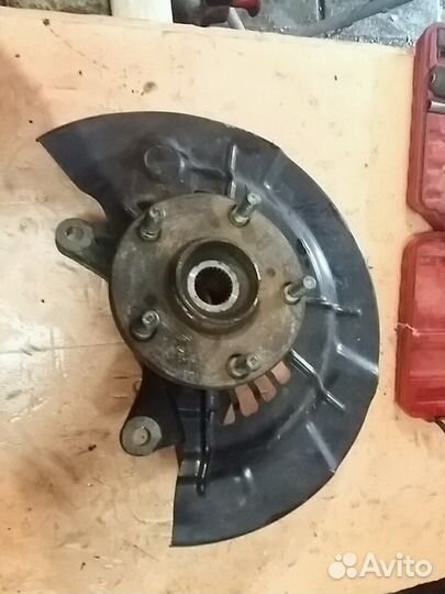 Кулак передний правый Toyota Camry V50