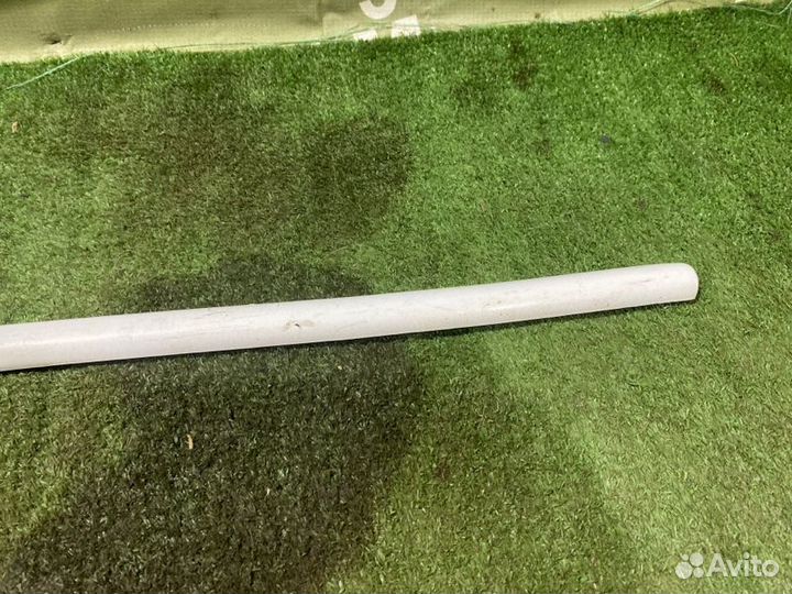 Молдинг двери передний правый Kia Clarus FE