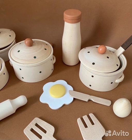 Деревянная посудка, игрушечная еда