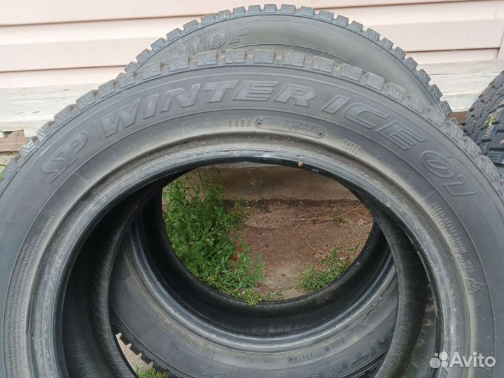 Dunlop SP Winter Ice 01 205/55 R16 94T