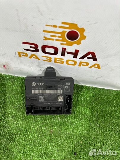 Блок управления дверьми передний Audi A1 8X CAX