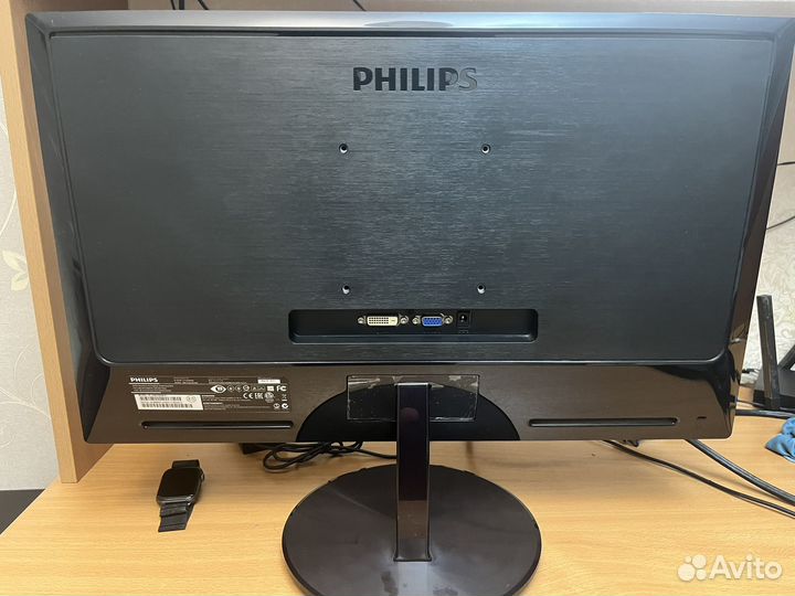 Монитор Philips 23