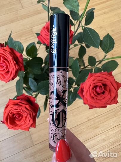 Жидкая помада для губ KVD