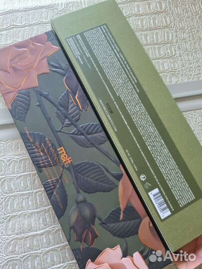 Тени для век