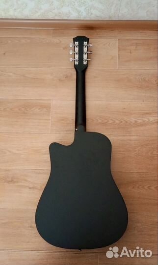 Акустическая гитара