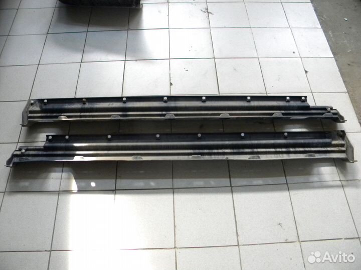 Наружные накладки порогов Range Rover 2008 год