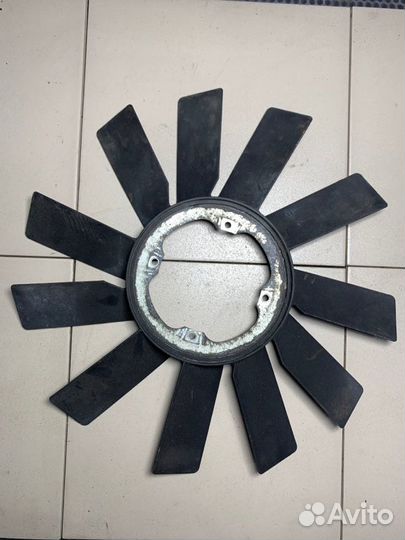 Вентилятор охлаждения радиатора Bmw 5-Series E34