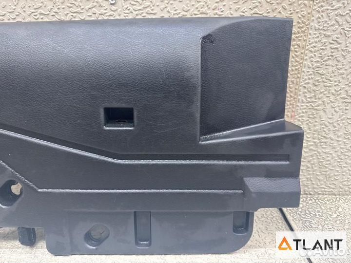 Пластик салона nissan skyline