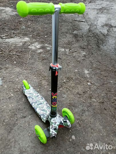 Самокат детский трехколесный новый