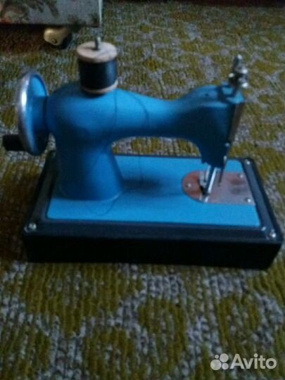 Детская швейная машинка СССР