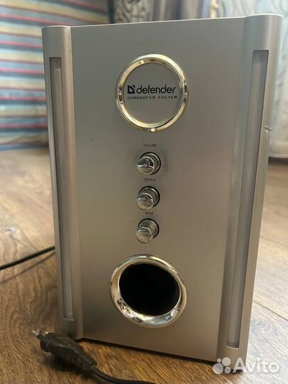 Сабвуфер defender