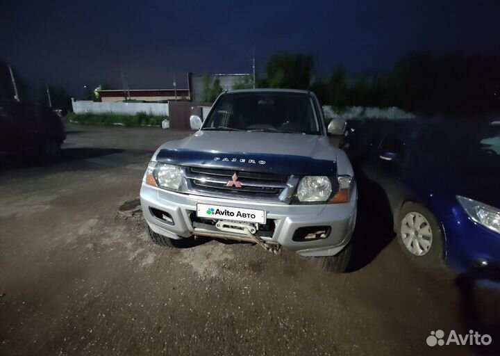 Mitsubishi Pajero 3.5 AT, 2000, 350 000 км