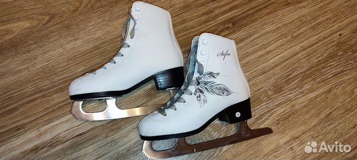 Коньки ледовые фигурные р. 34