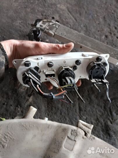 Блок управления отопителем Ford Focus 1 wagon 2.0L