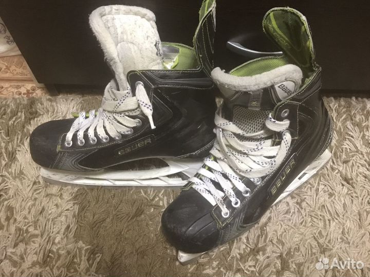 Коньки хоккейные