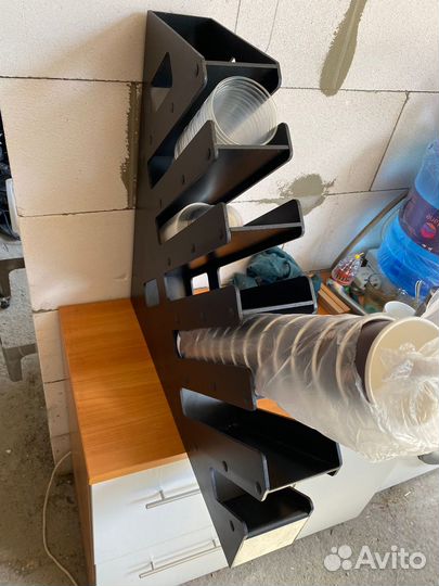 Подставка для одноразовых стаканов