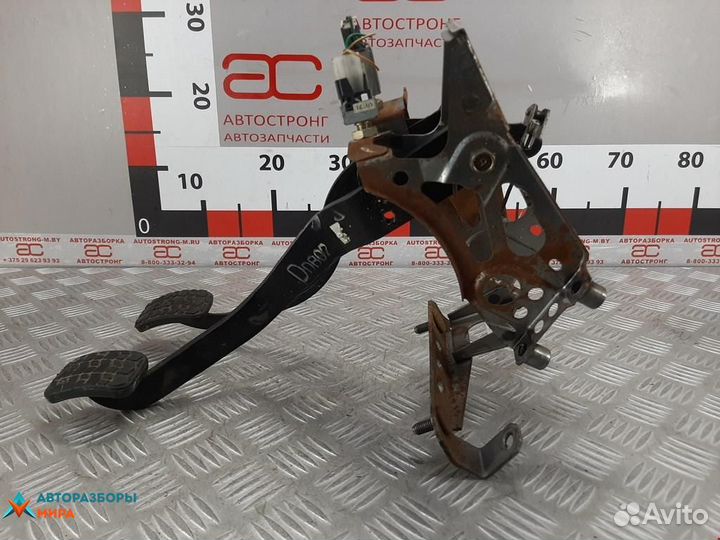 Педаль Mazda Demio DW 1998 DB0243030E