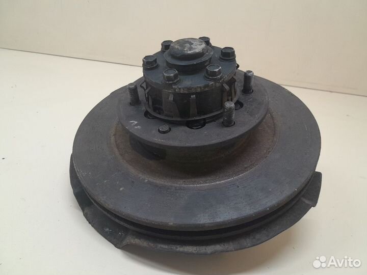 Кулак поворотный передний левый Mitsubishi Pajero