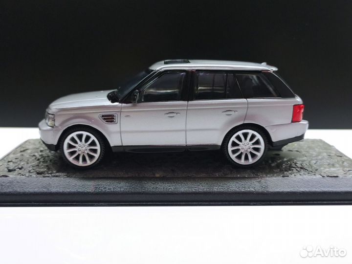 1:43 Range Rover Sport