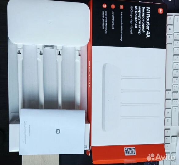 Wi-Fi роутер Xiaomi Mi Wi-Fi Router 4A Новый