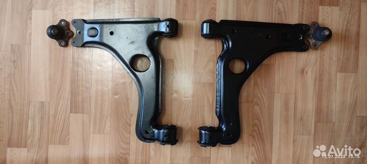 Рычаги Monroe L24527+L24528 Opel Astra H/G, Vectra