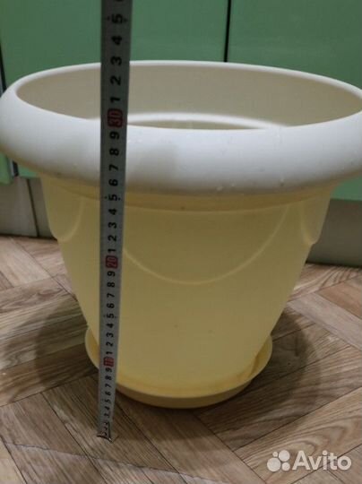 Большой горшок для растений