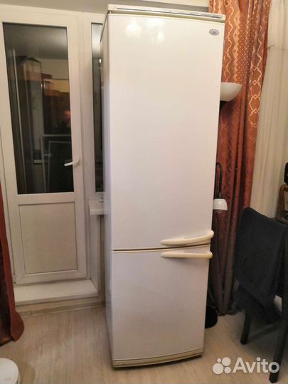 Холодильник бу Атлант