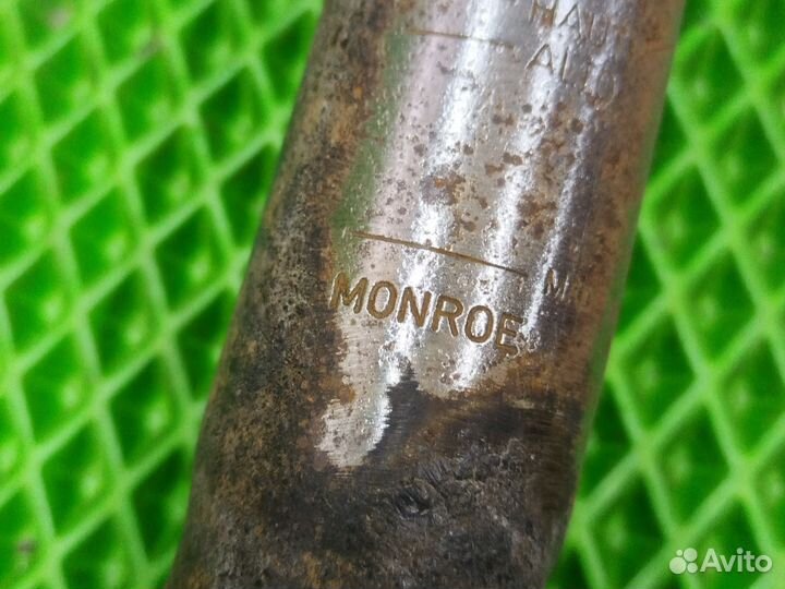 Задние стойки в сборе Mitsubishi carisma