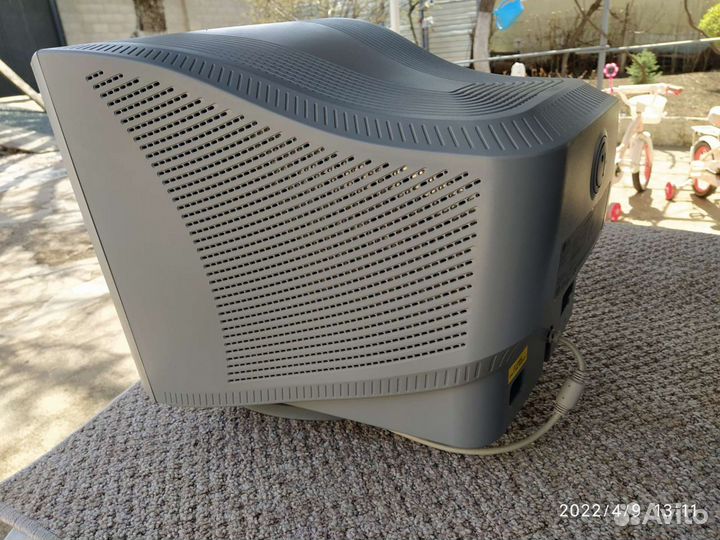 Монитор LG flatron f700p