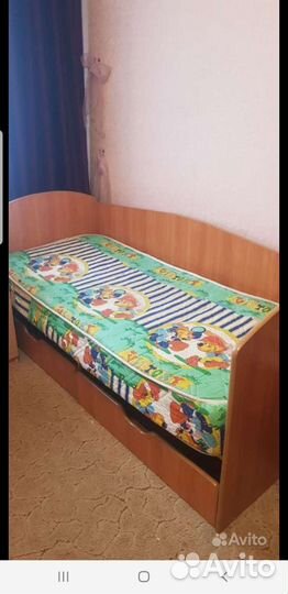 Кровать