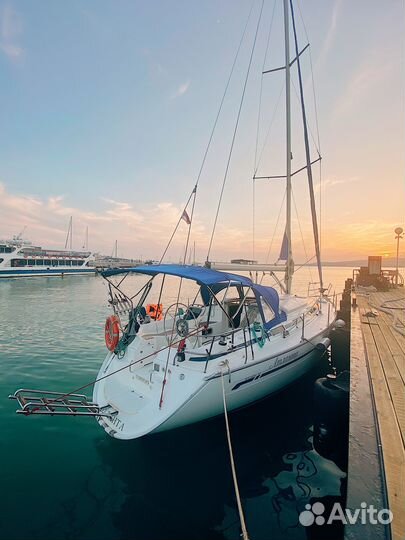 Аренда яхты. Морская прогулка Свадьба в Геленджике