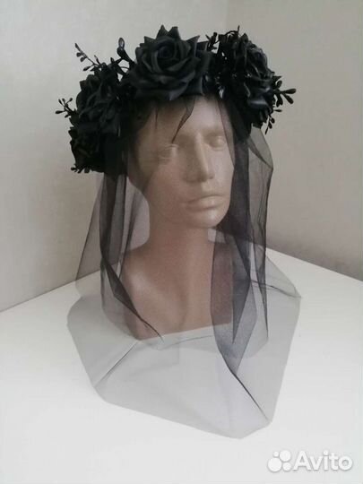 Венок чёрный. с фатой
