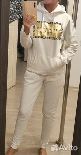 Костюм спортивный