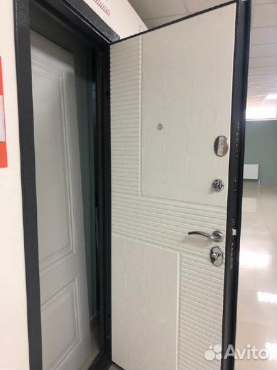 Дверь входная новая со склада производителя