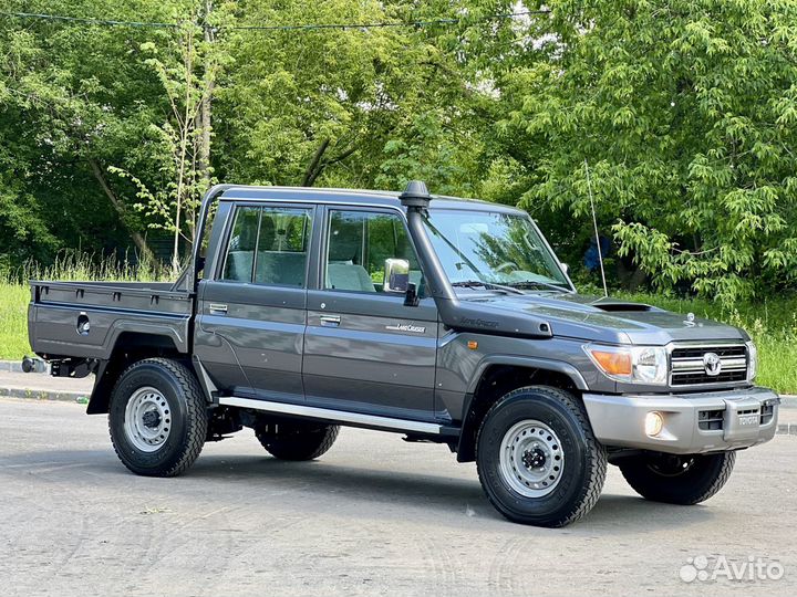 Toyota Land Cruiser 4.5 МТ, 2023, 35 км