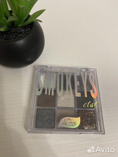 Блеск для губ(набор) и тени для век