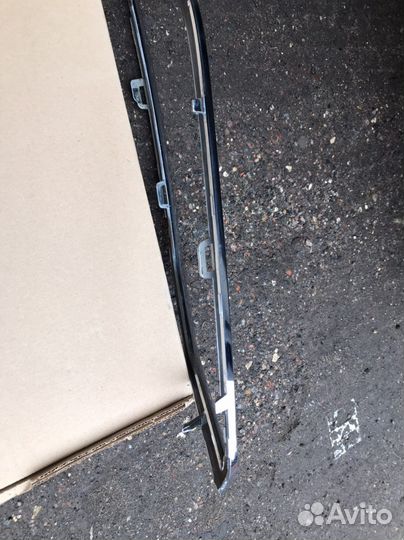 Рамка,окантовка решетки радиатора Skoda А7