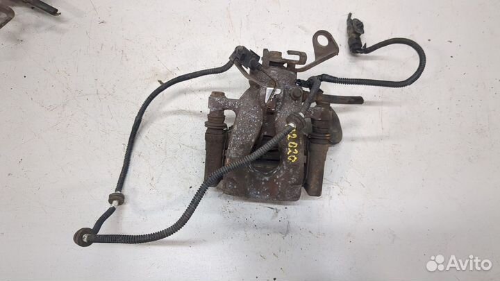 Суппорт Alfa Romeo Giulietta, 2011