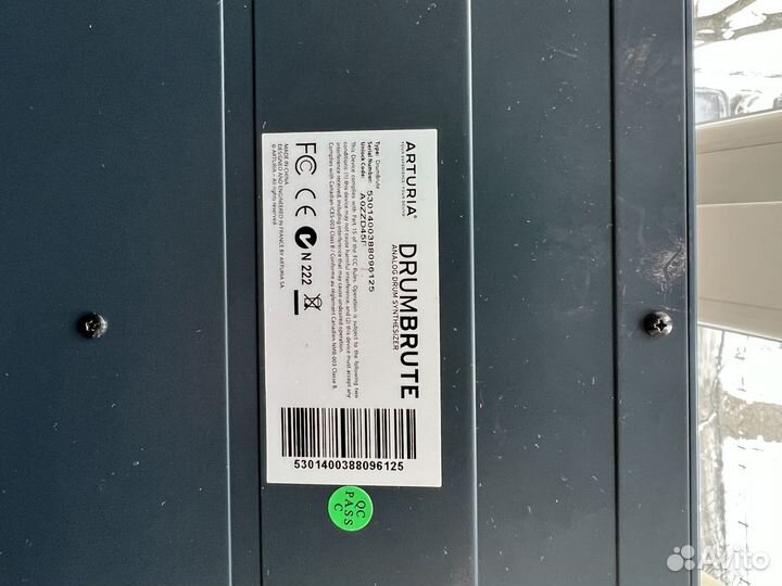 Аналоговая драм машина Arturia Drumbrute