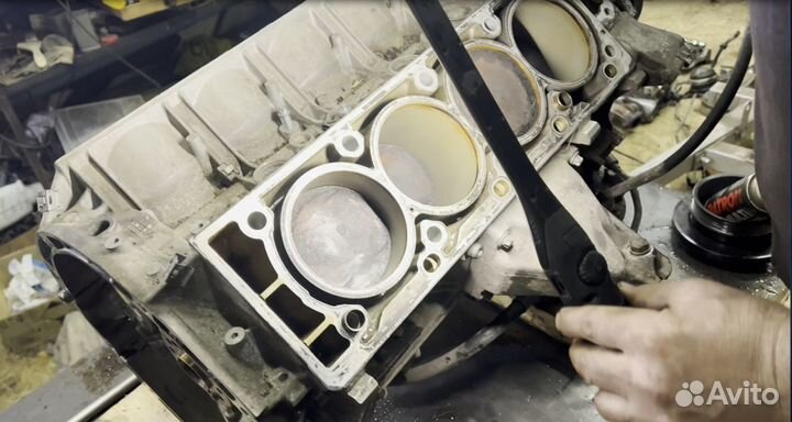 Запчасти М273 (поршни и звезда колена)