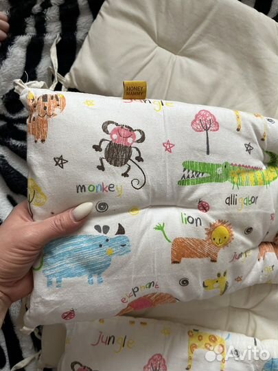 Два бортика в детскую кроватку Honey Mammy