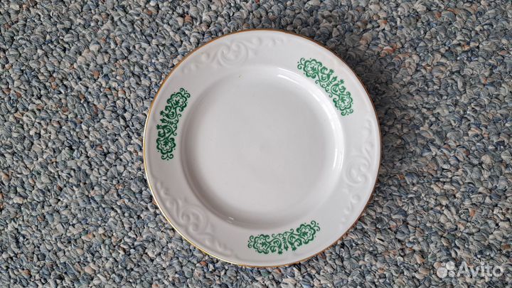 Набор тарелок