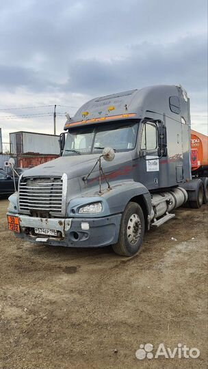 Freightliner Century, 2004