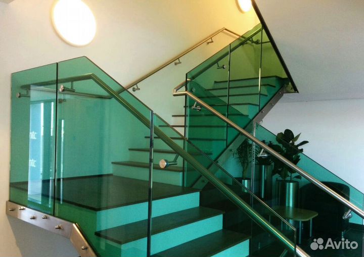 Стеклянные перила для лестниц