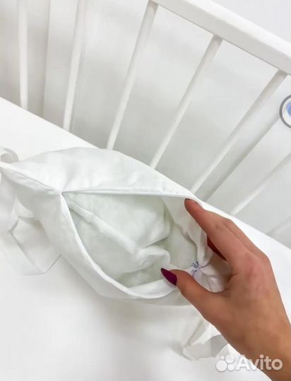 Бортики в детскую кроватку с одеялом