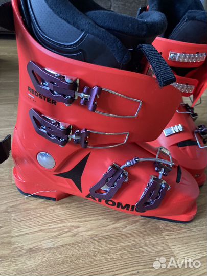 Горнолыжные ботинки atomic