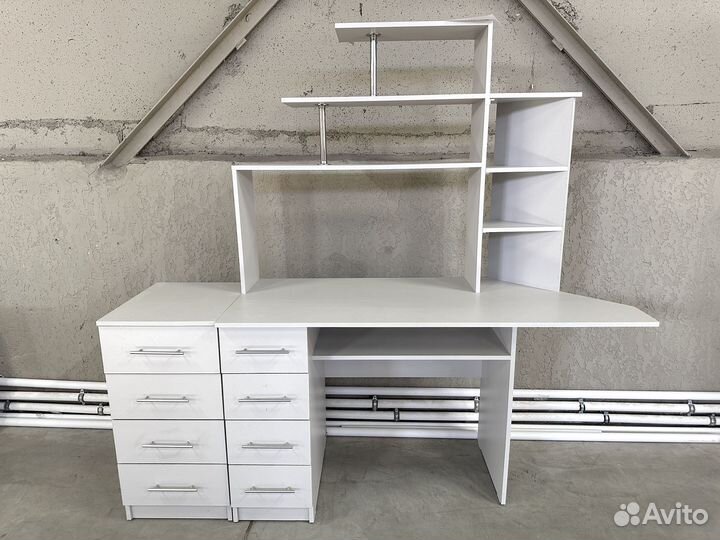 Стол письменный компьютерный